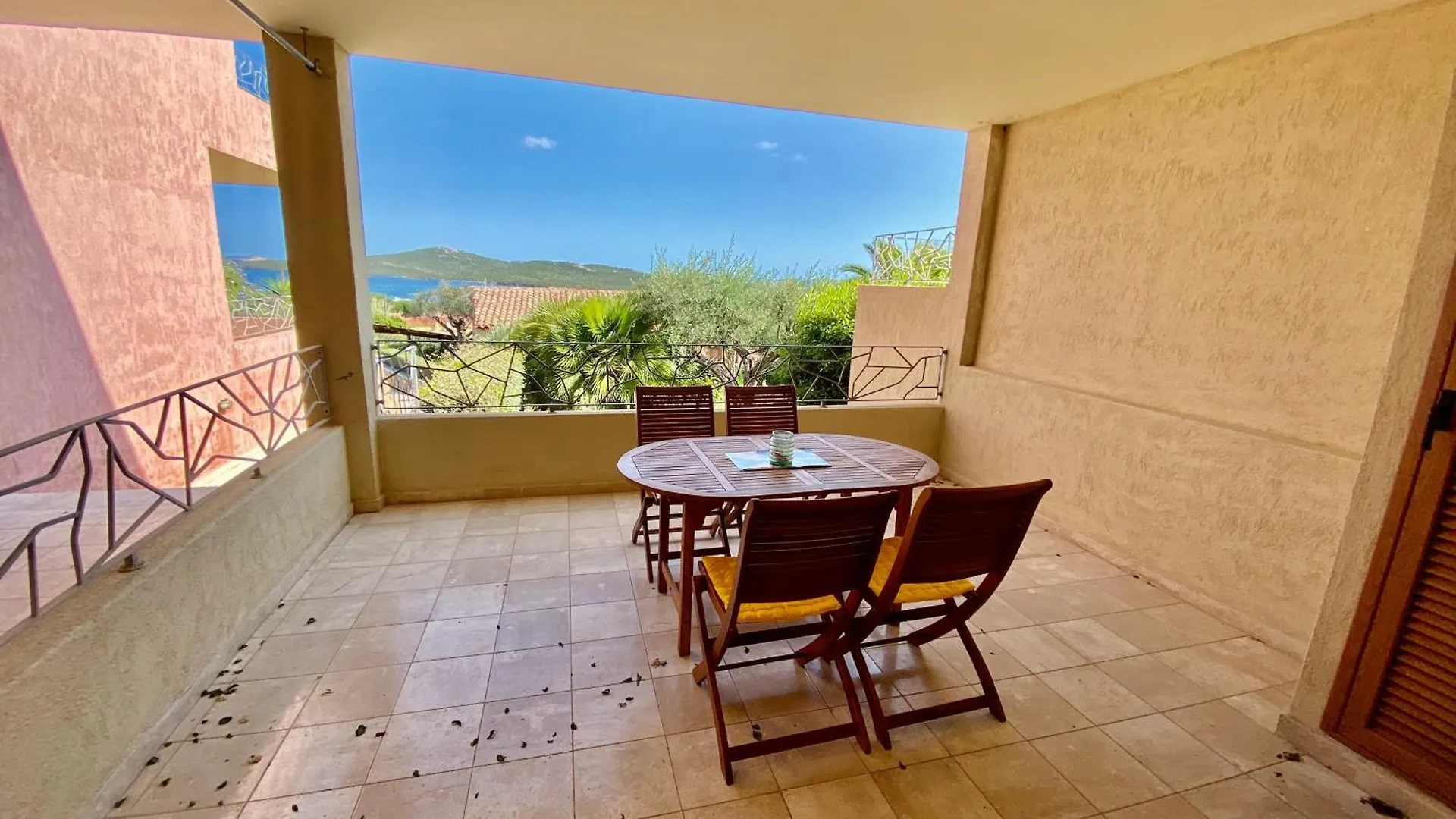 Seaview Apartment Порто-Поццо